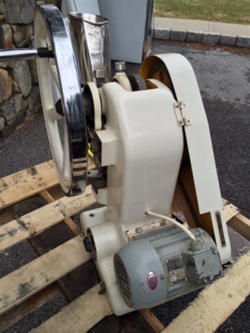 Benchtop Single Station Tablet Press